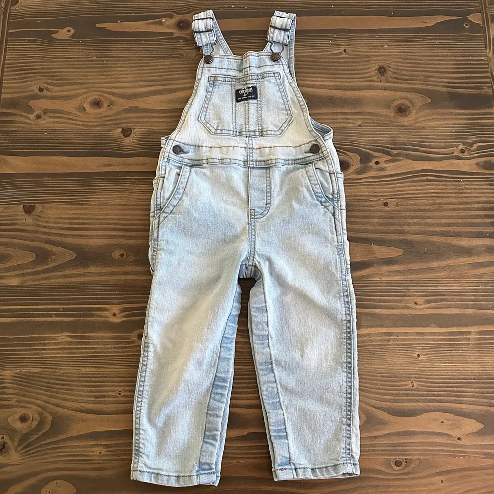 Baby OshKosh B’gosh Light Blue Denim Overalls 24 Months classic denim bib